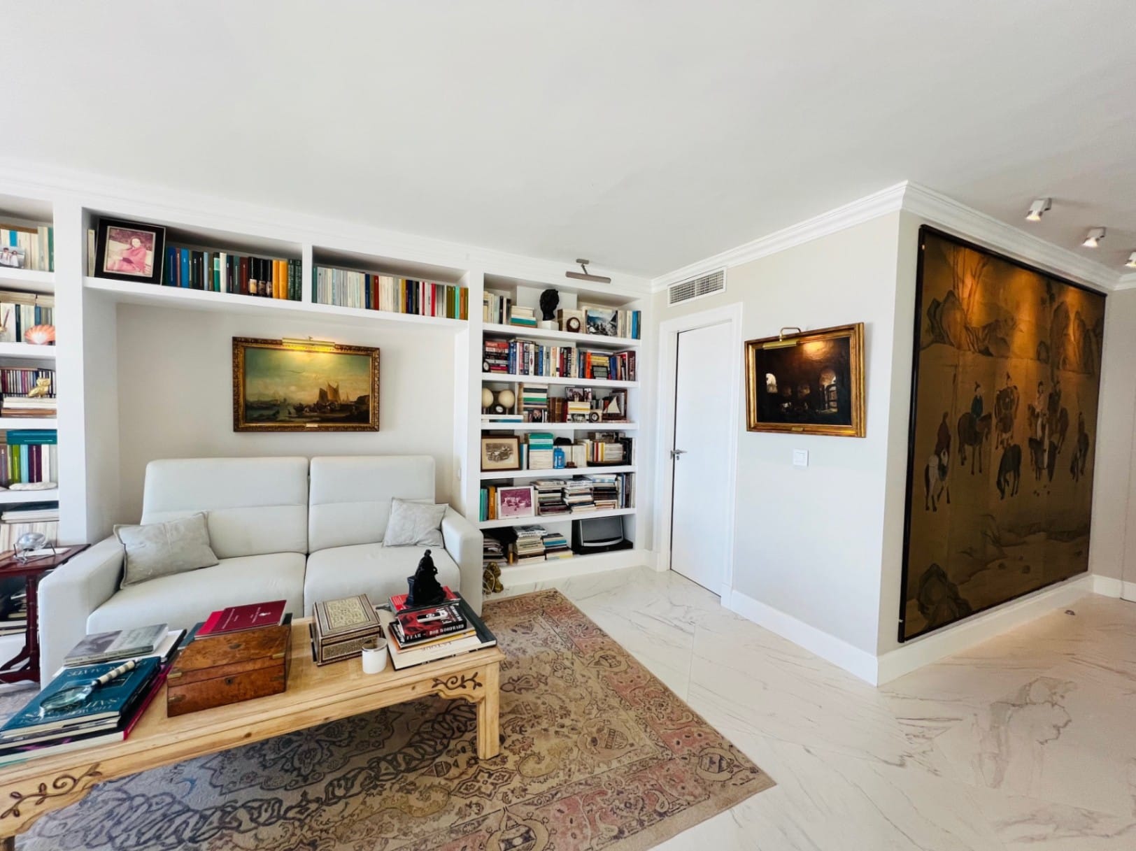 Fantastic apartment on the first line of Altea