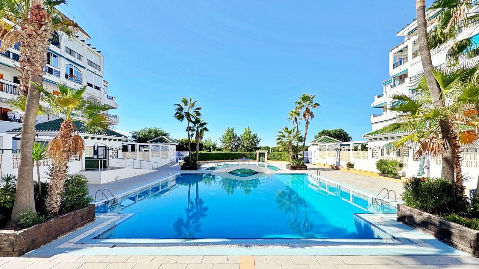 Apartment for Sale in Viñamar V, 200 m from La Mata Beach , Torrevieja