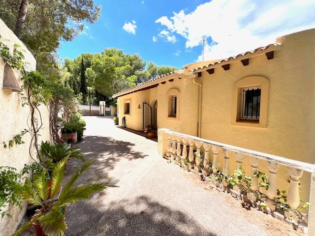 Beautiful villa in the Golf de Altea
