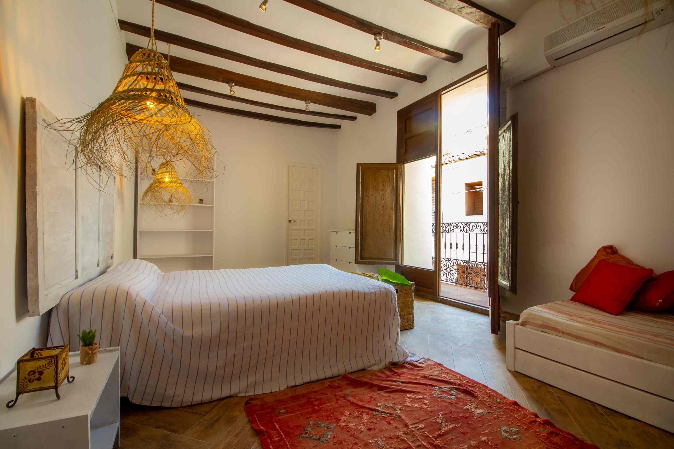 Charming House in the Old Town of Polop: Discover its History and Charm