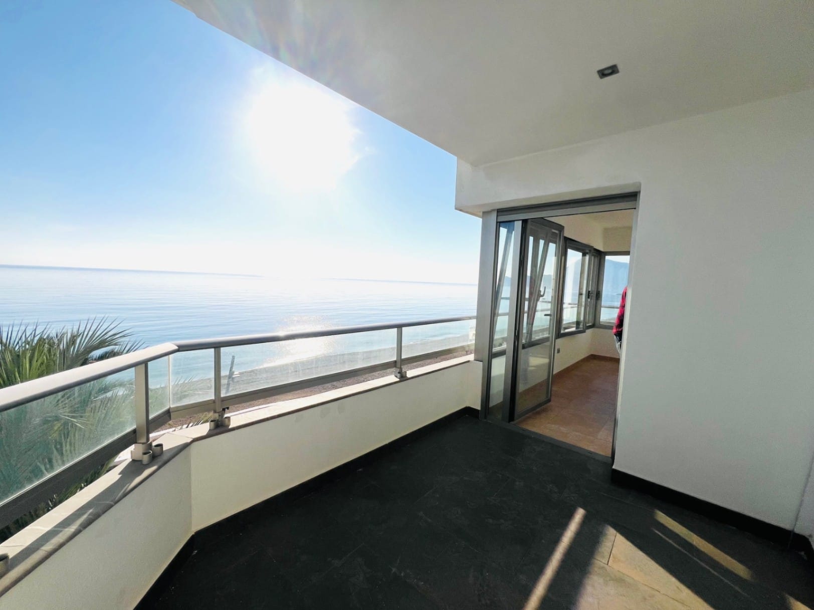 Spectacular apartment on the first line of Altea