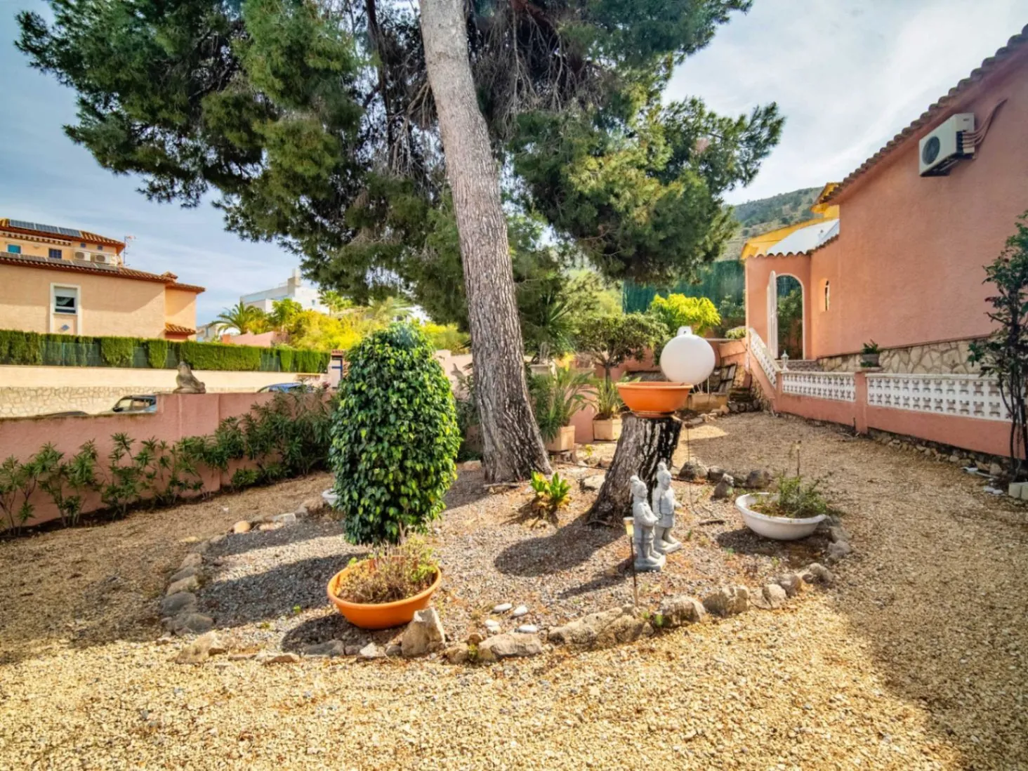 Villa for sale in Albir