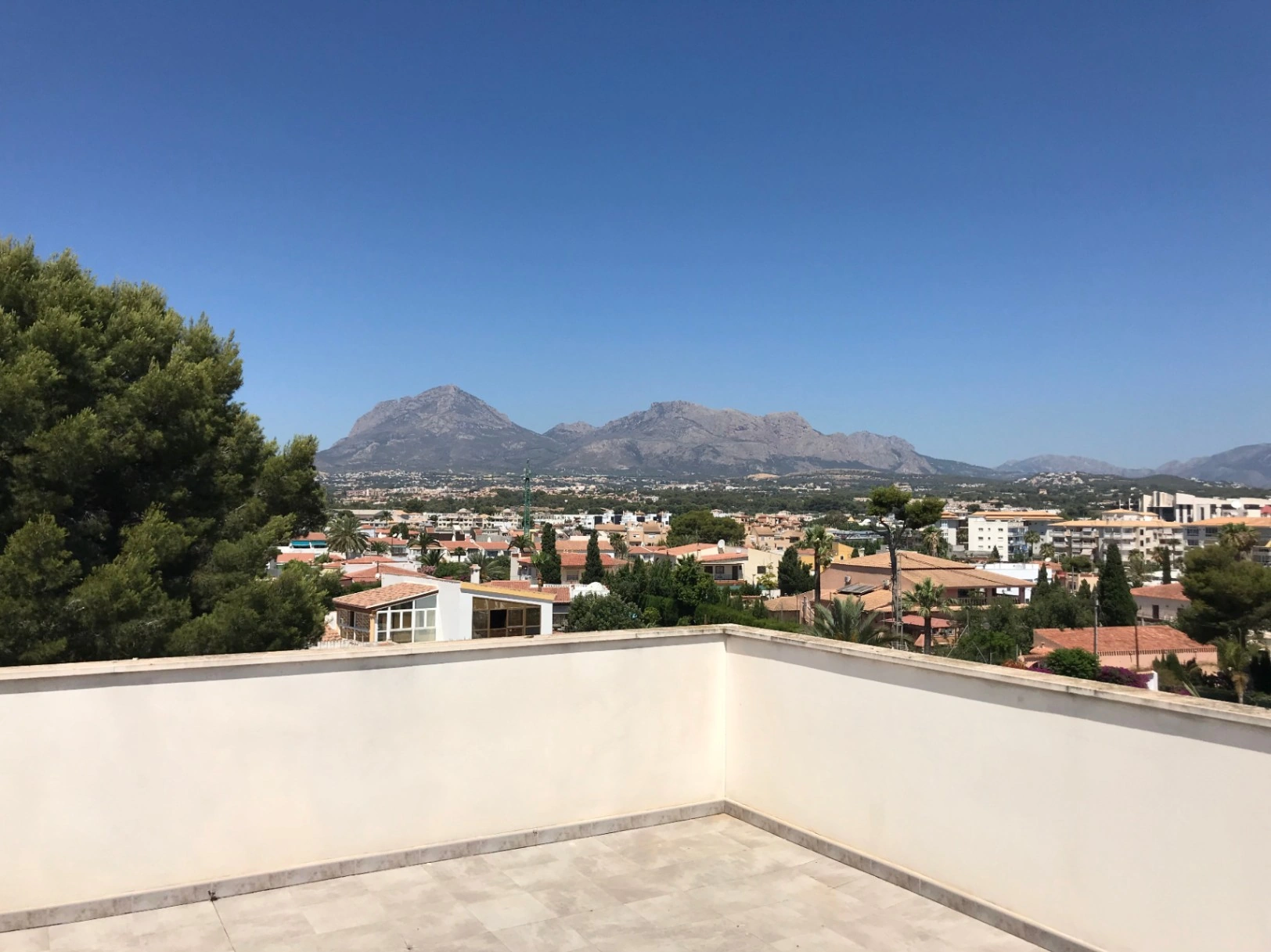 Villa for sale in Albir