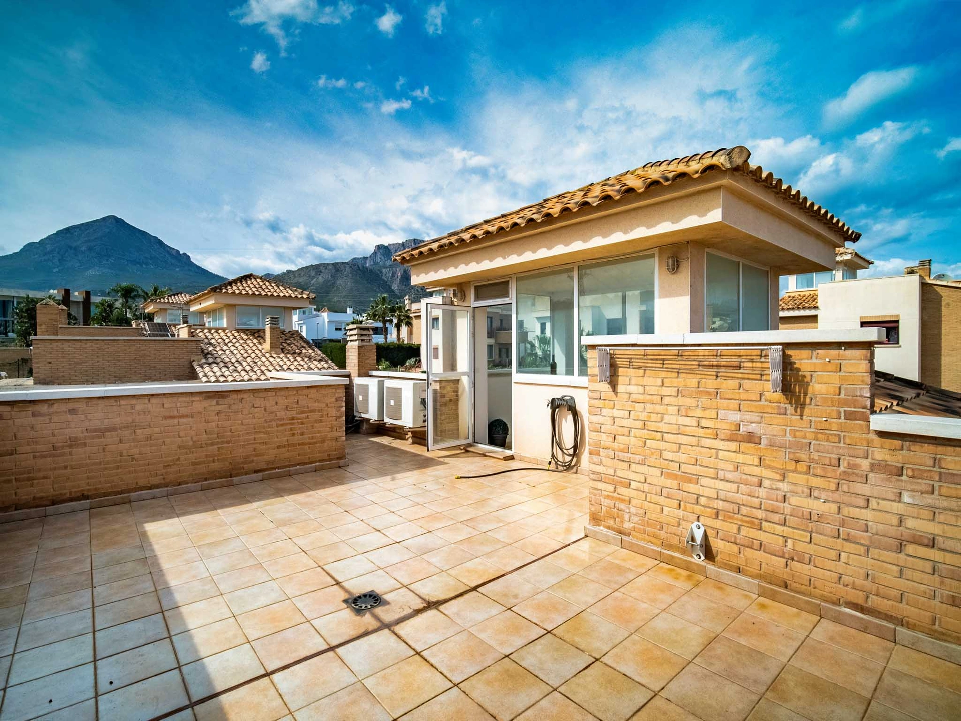 Villa for sale in La Nucía
