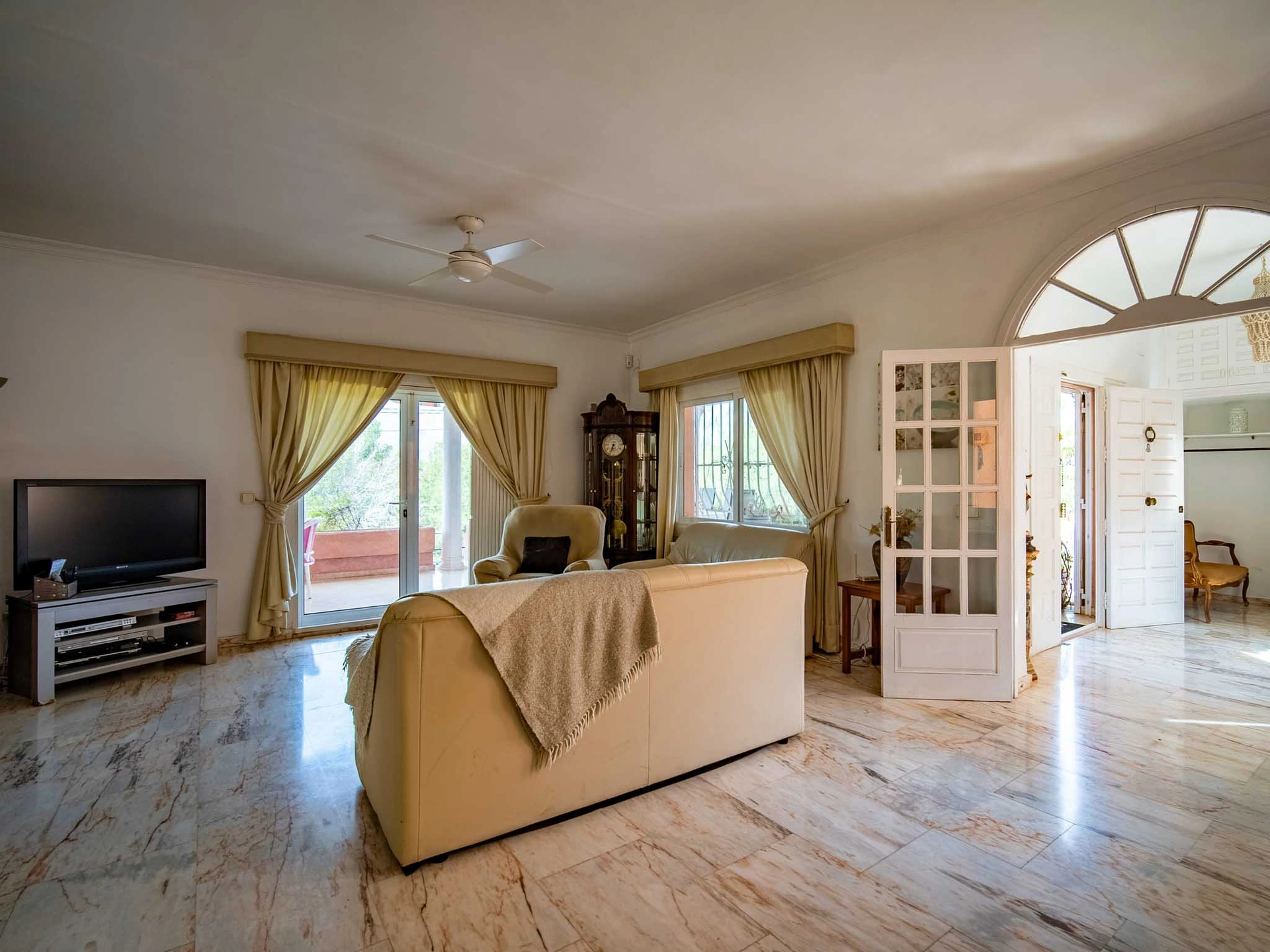 Villa for sale in Albir