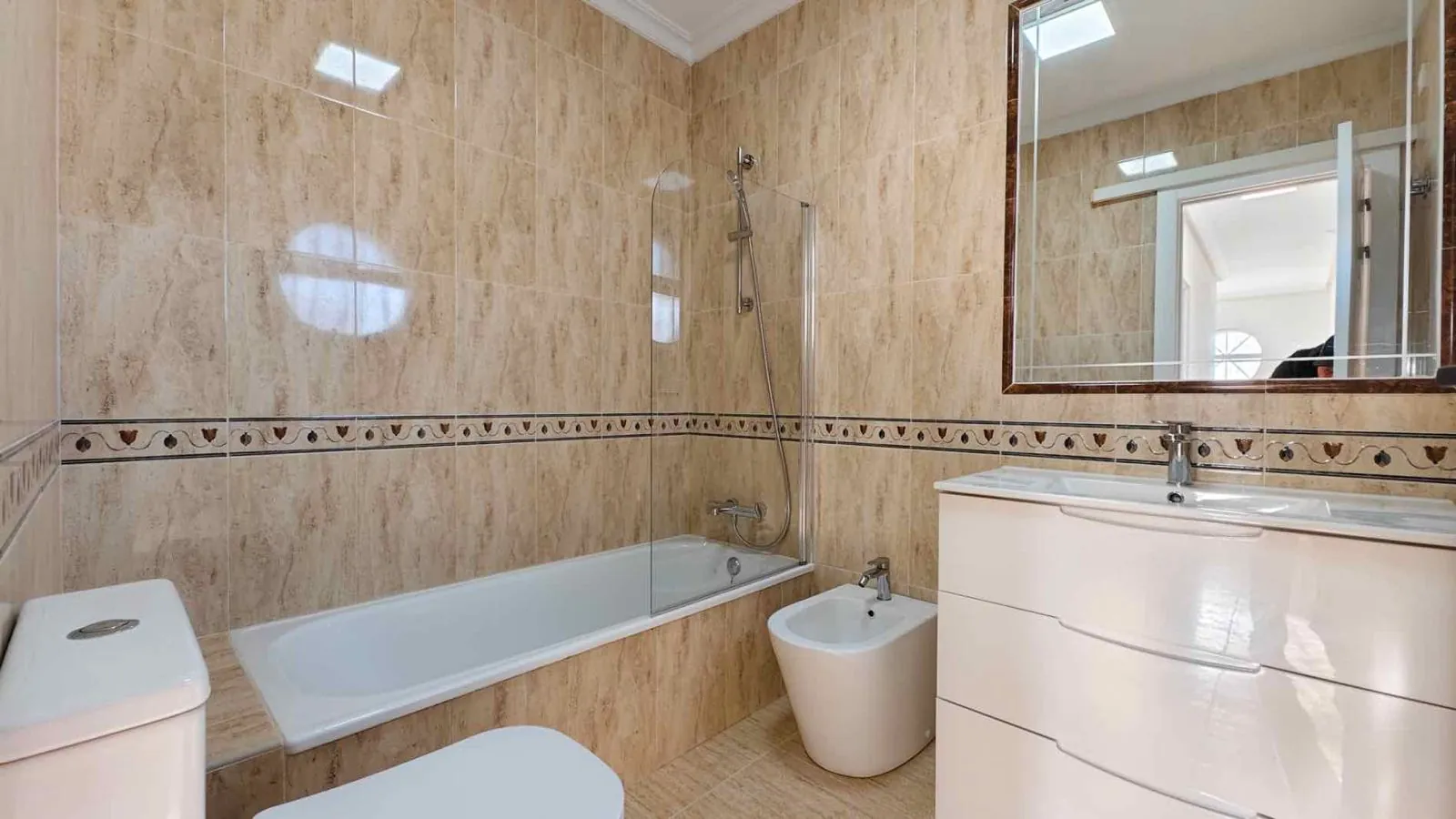 Chalet en venta de 4 dormitorios en Torrevieja, Alicante