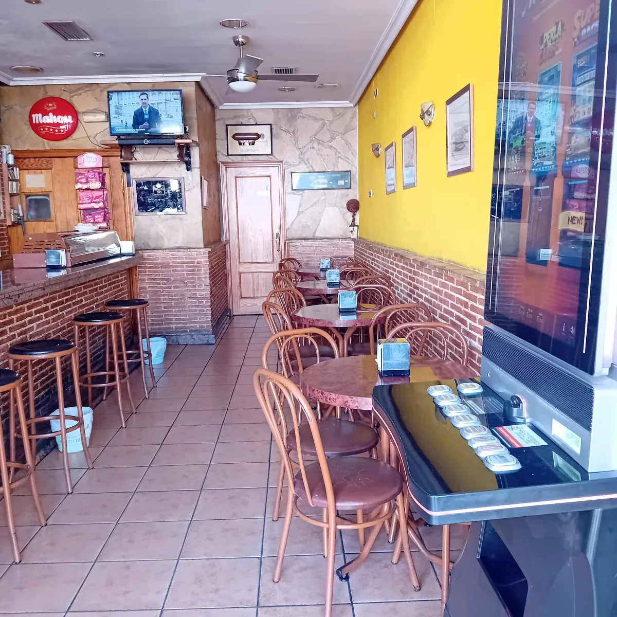 Venta. Local comercial en Torrevieja
