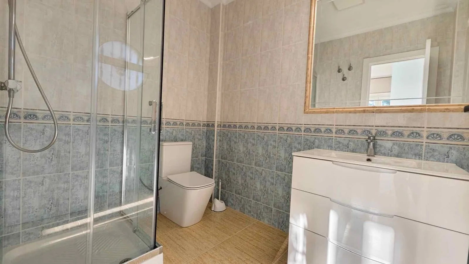 Chalet en venta de 4 dormitorios en Torrevieja, Alicante