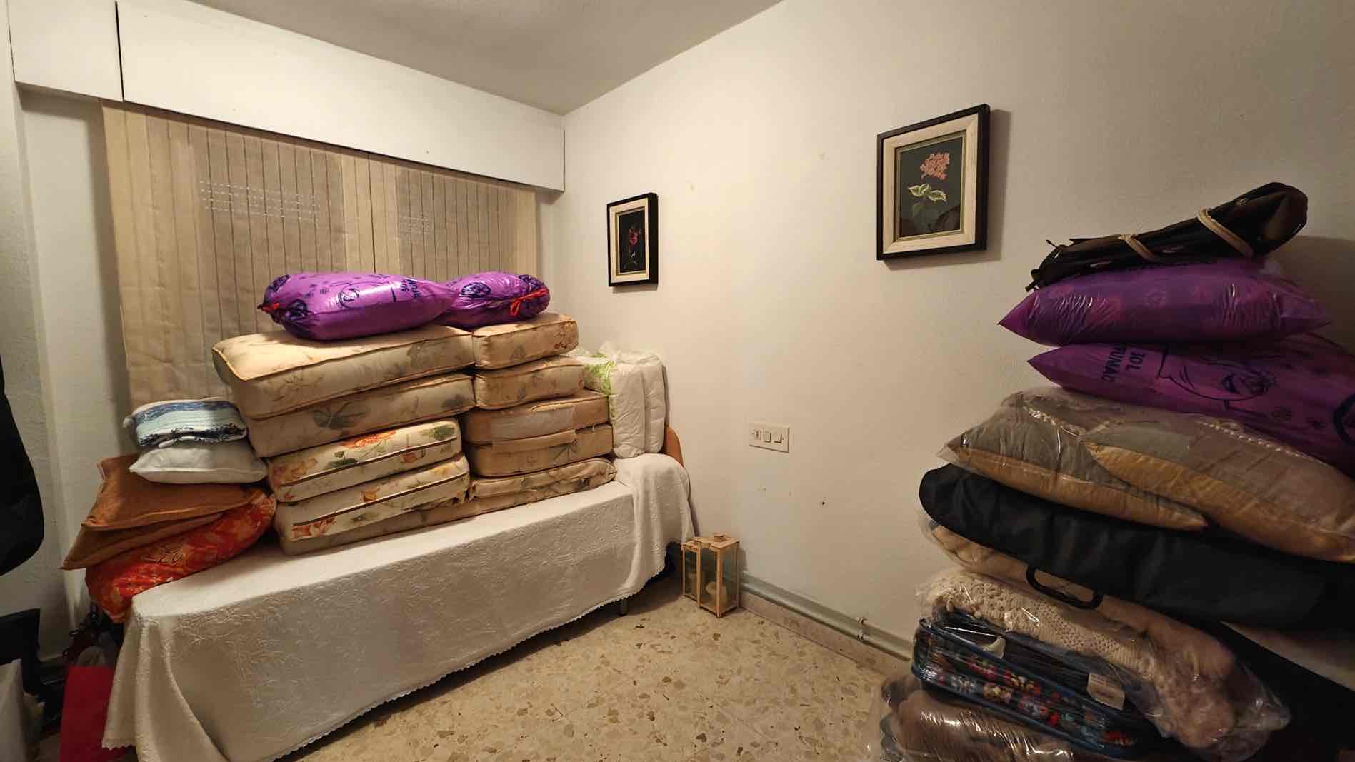 Apartamento de tres habitaciones con impresionantes vistas al mar en Torrevieja.