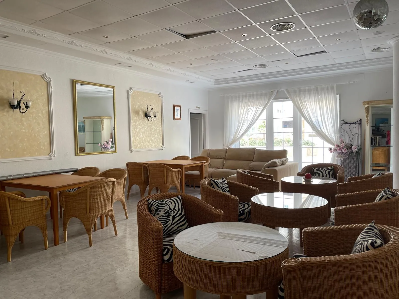 Venta. Local comercial en Guardamar del Segura