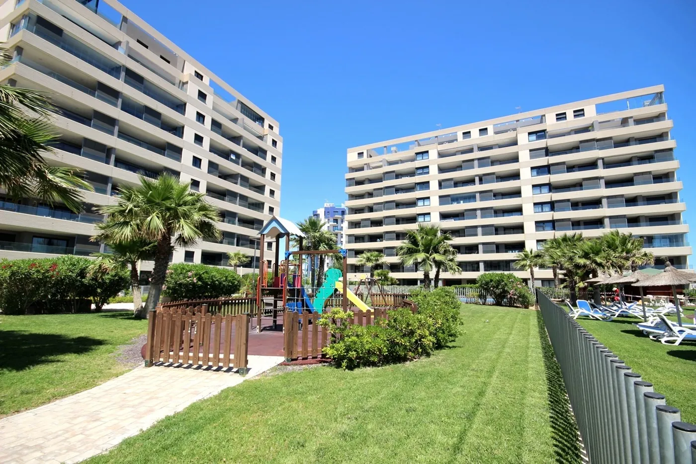 Apartamento de tres dormitorios en Punta Prima