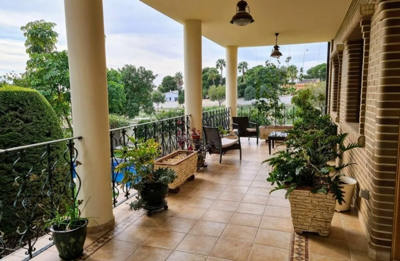 Preciosa Villa Independiente en venta en Ciudad Quesada