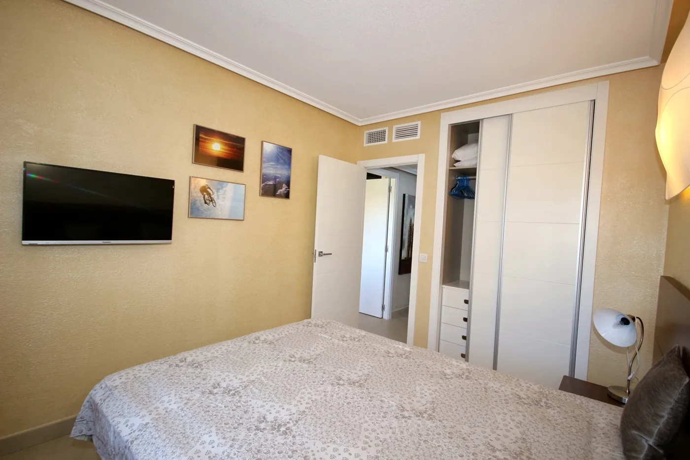 Apartamento de tres dormitorios en Punta Prima