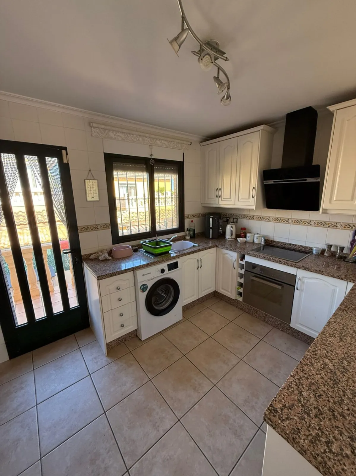 Magnifica Casa de cuatros dormitorios en venta en Villamartín, Orihuela Costa