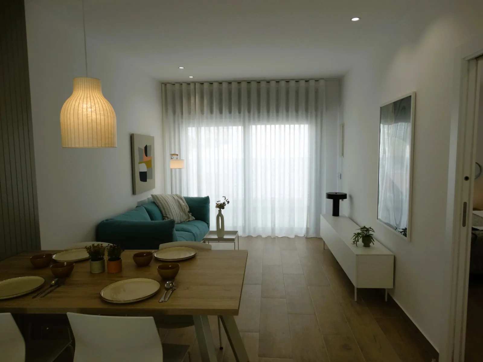 Bungalow de dos dormitorios a 500 m de la playa en Torre de la Horadada.
