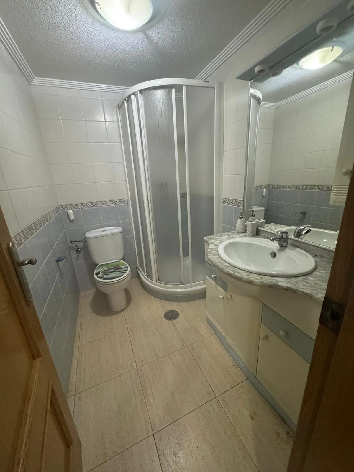 Apartamento de dos dormitorios en venta en Torrevieja, Alicante