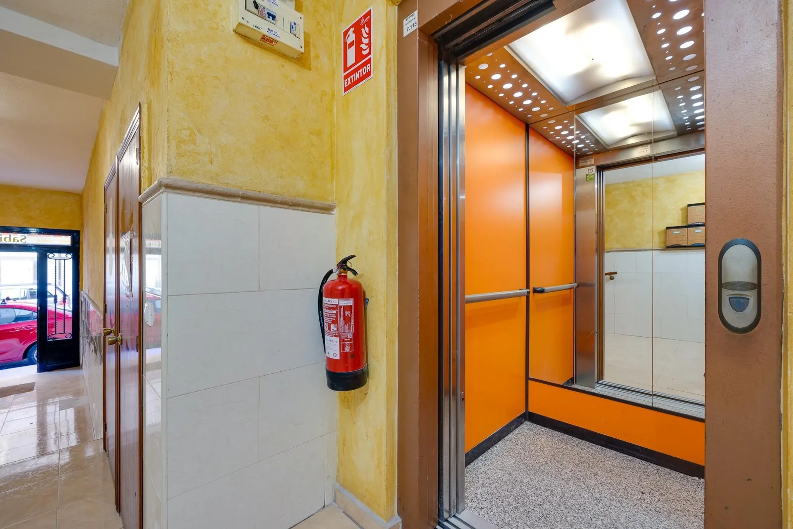 Magnifico Apartamento de tres dormitorios totalmente renovado con Vistas al Mar en venta en Torrevieja, Alicante
