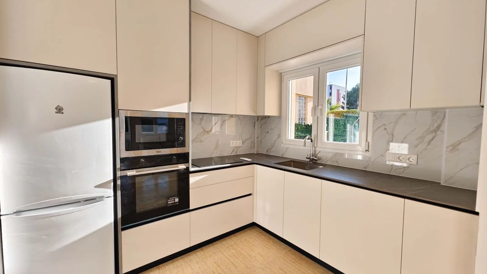 Chalet en venta de 4 dormitorios en Torrevieja, Alicante