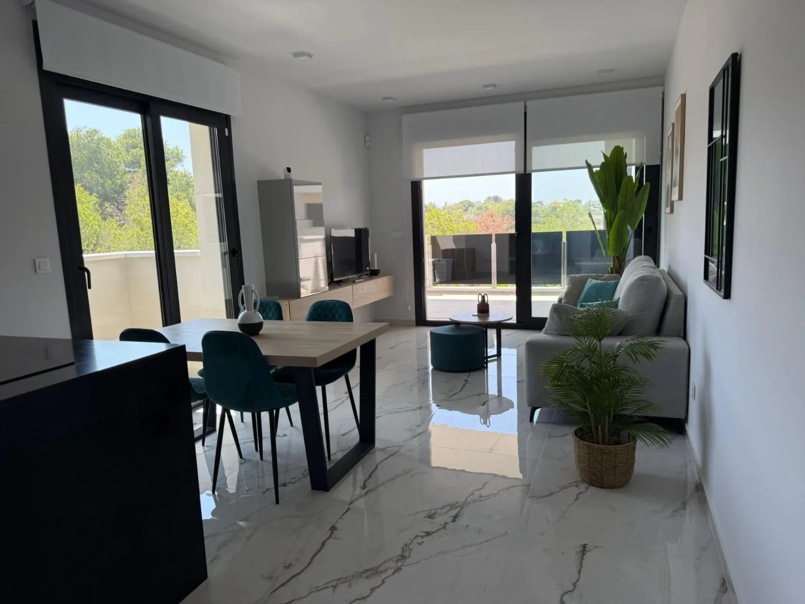 Magnifico Apartamento de dos dormitorios en venta en Punta Prima