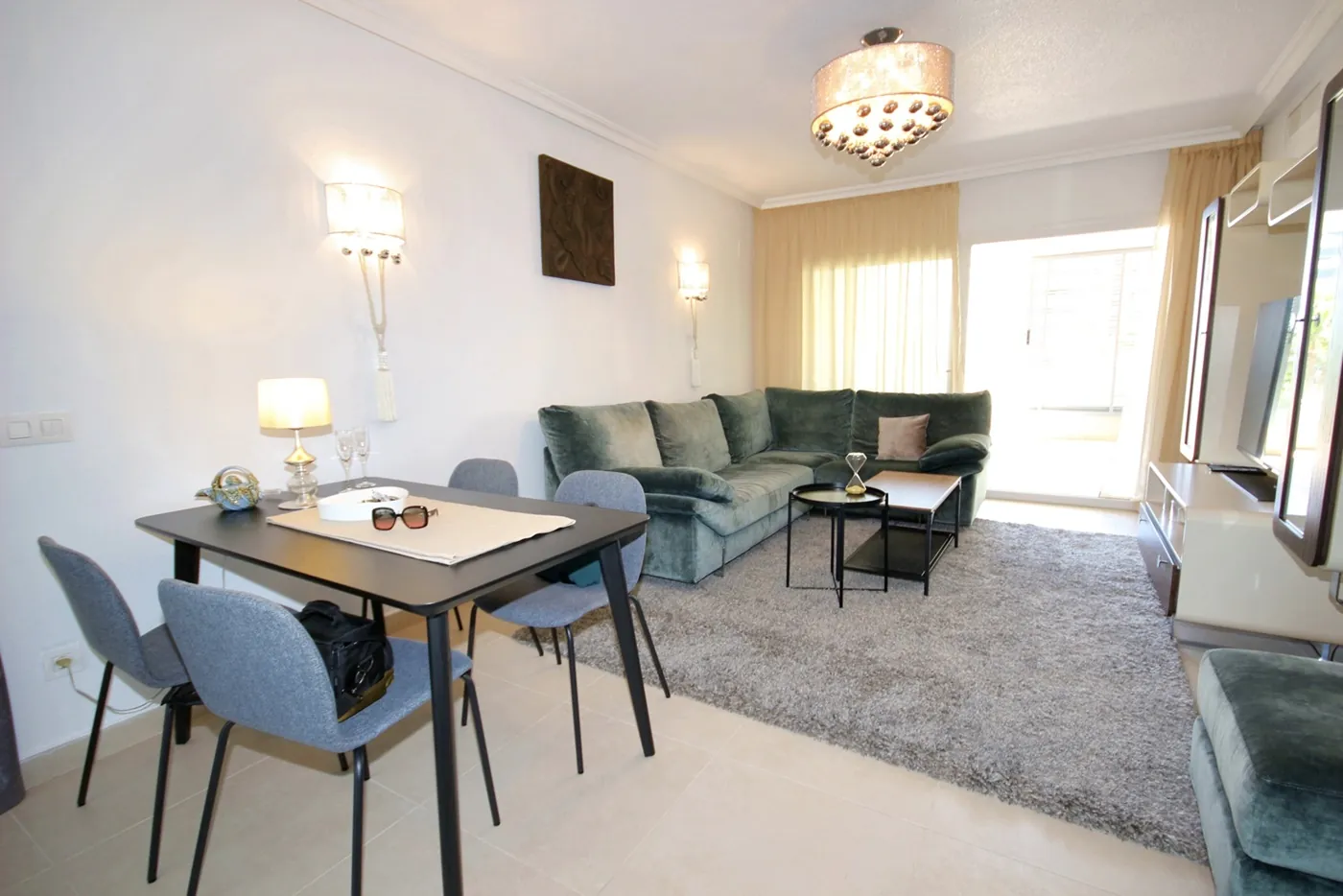 Apartamento de tres dormitorios en Punta Prima