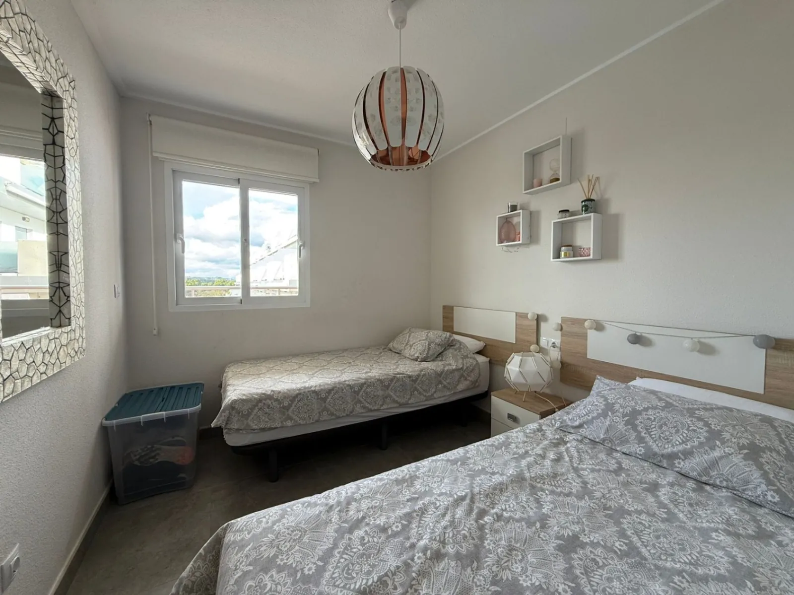 Apartamento de dos dormitorios en venta en Villamartín, Orihuela Costa