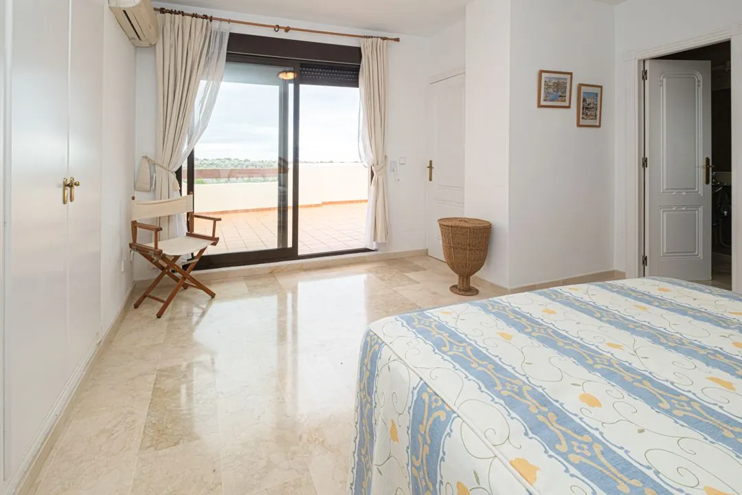 Magnifico Àtico de tres dormitorios en venta en Las Ramblas, Orihuela Costa