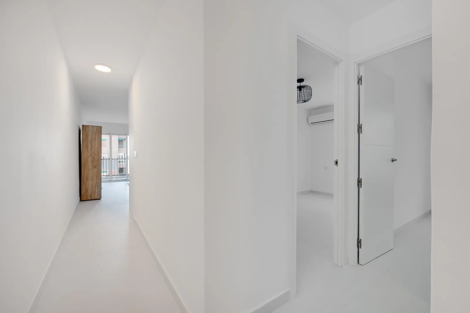 Magnifico Apartamento de tres dormitorios totalmente renovado con Vistas al Mar en venta en Torrevieja, Alicante