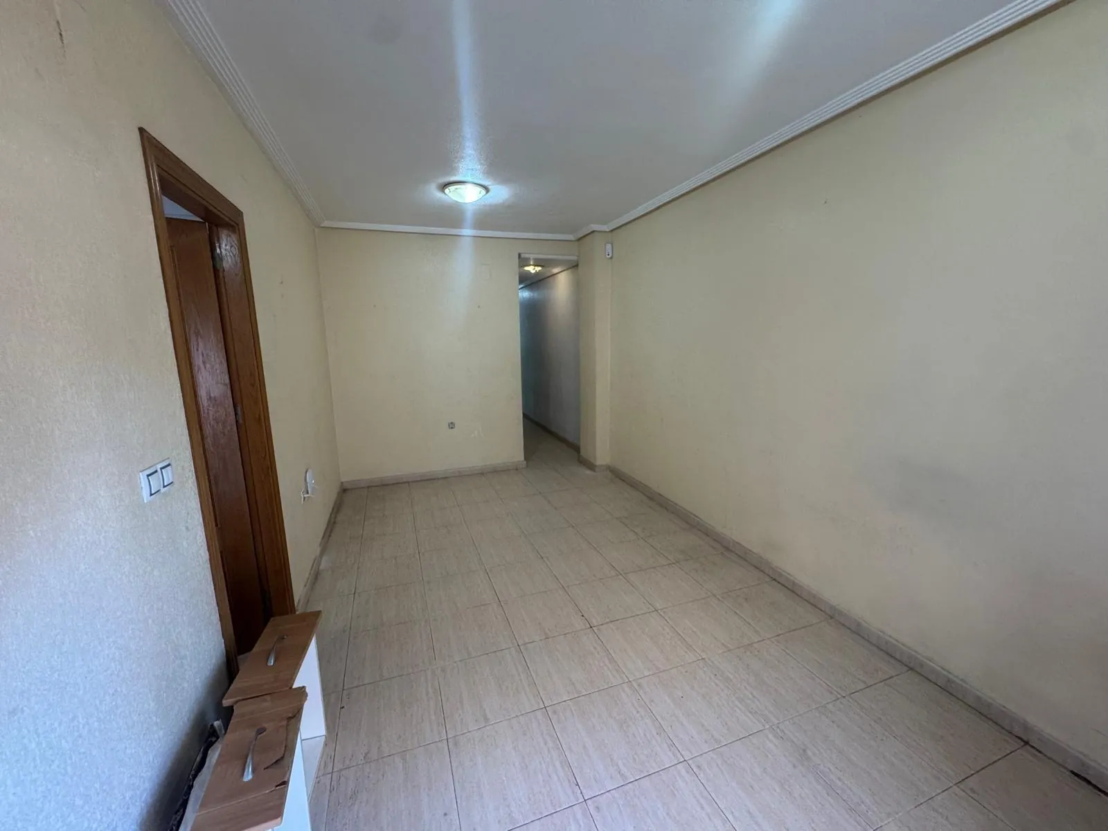 Apartamento de dos dormitorios en venta en Torrevieja, Alicante