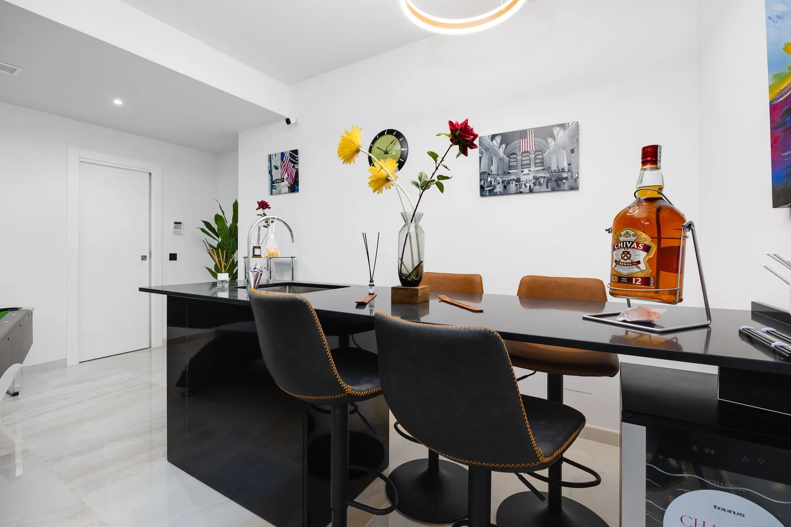 Increíble Villa de tres dormitorios en venta en Lomas de Cabo Roig, Orihuela Costa