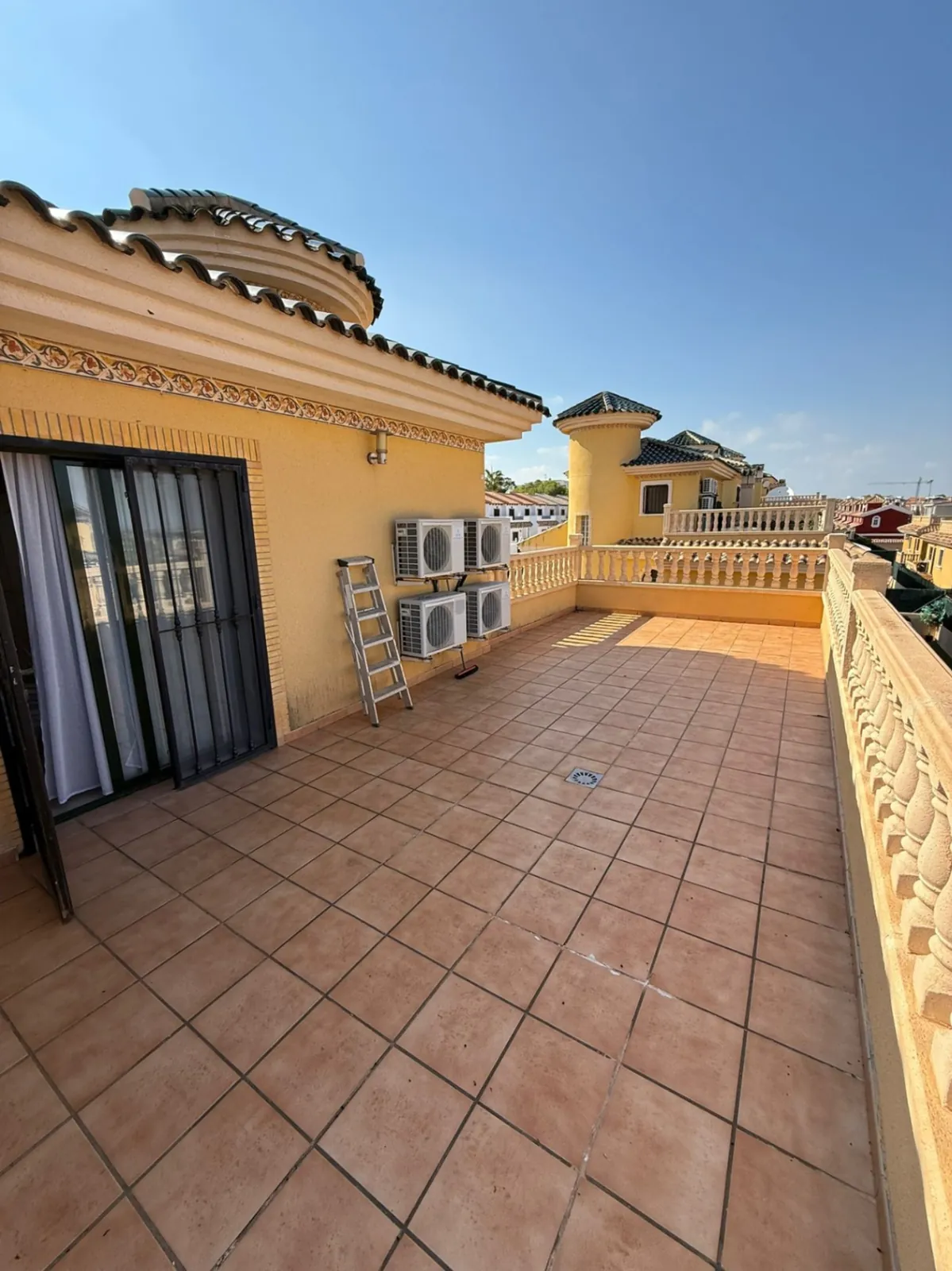 Magnifica Casa de cuatros dormitorios en venta en Villamartín, Orihuela Costa
