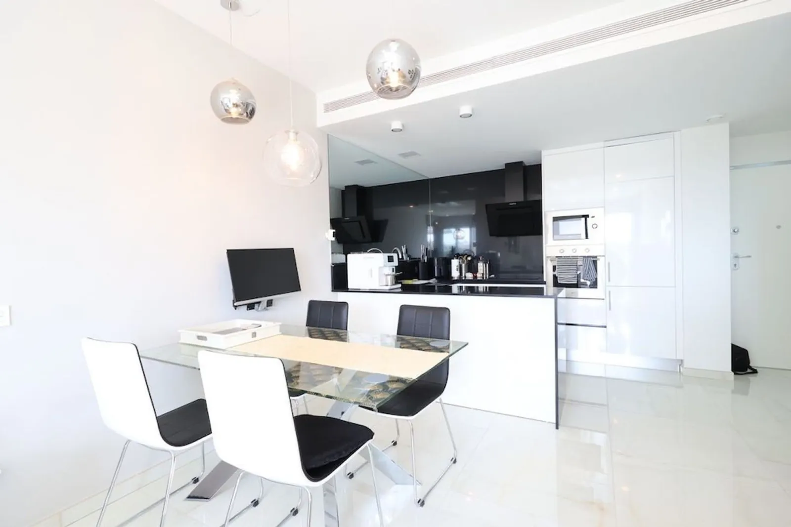 Magnifico Apartamento de dos dormitorios en venta en Orihuela Costa, Alicante