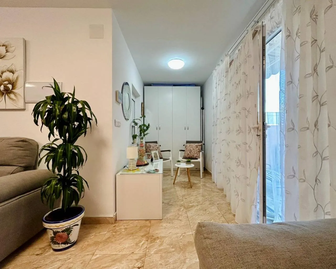 Casa adosada totalmente reformada en venta en El Chaparral, Torrevieja