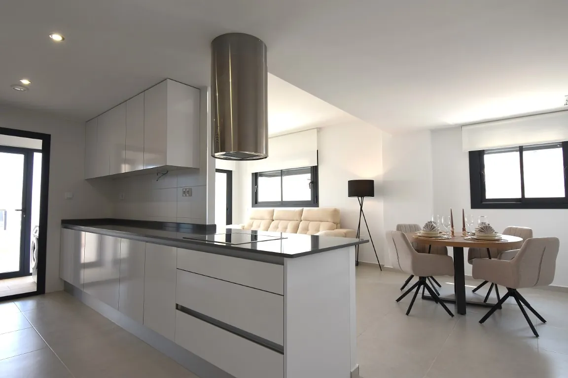 Increíble apartamento de tres dormitorios en venta en Villamartín, Orihuela Costa