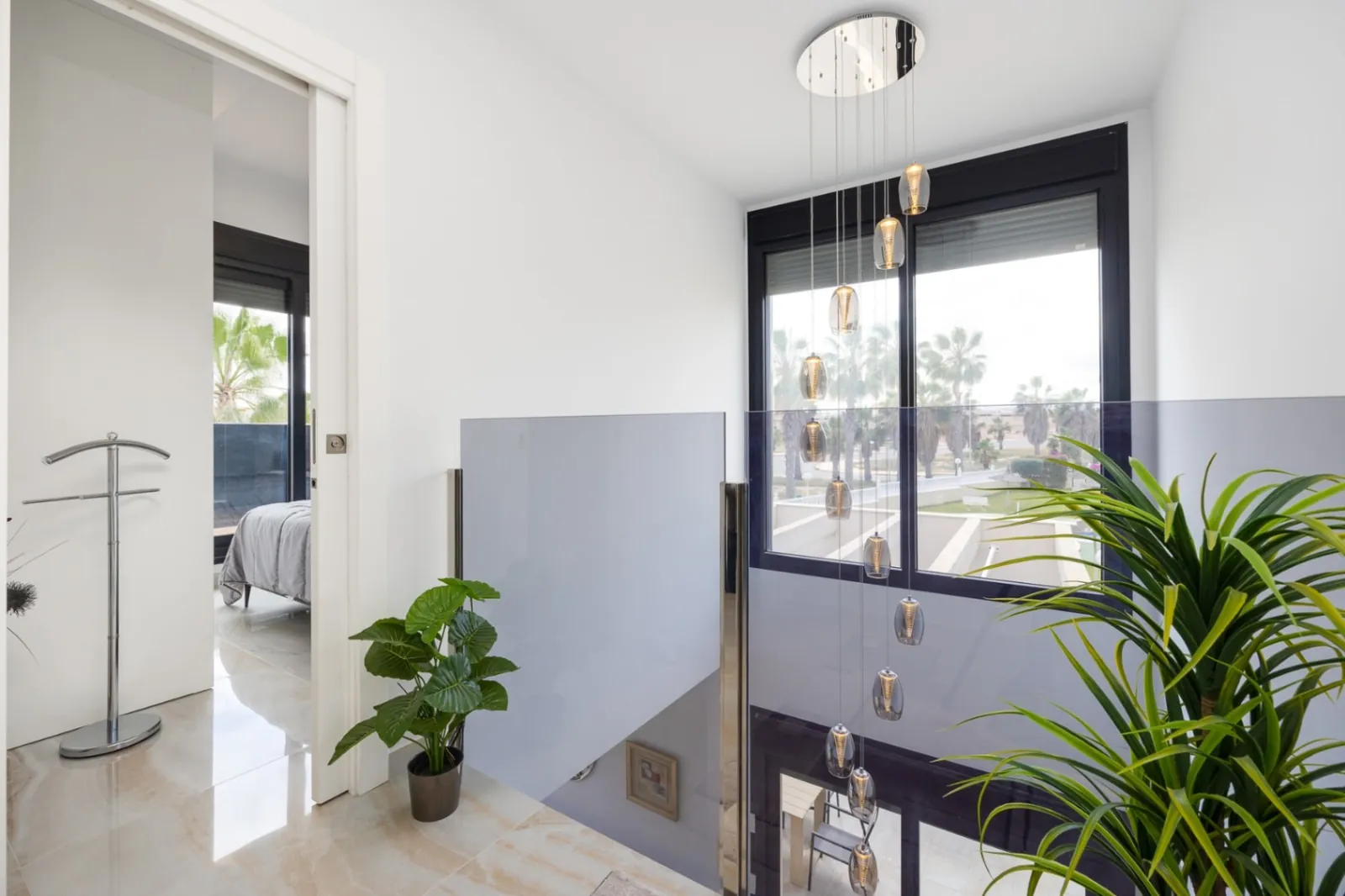 Increíble Villa de tres dormitorios en venta en Lomas de Cabo Roig, Orihuela Costa