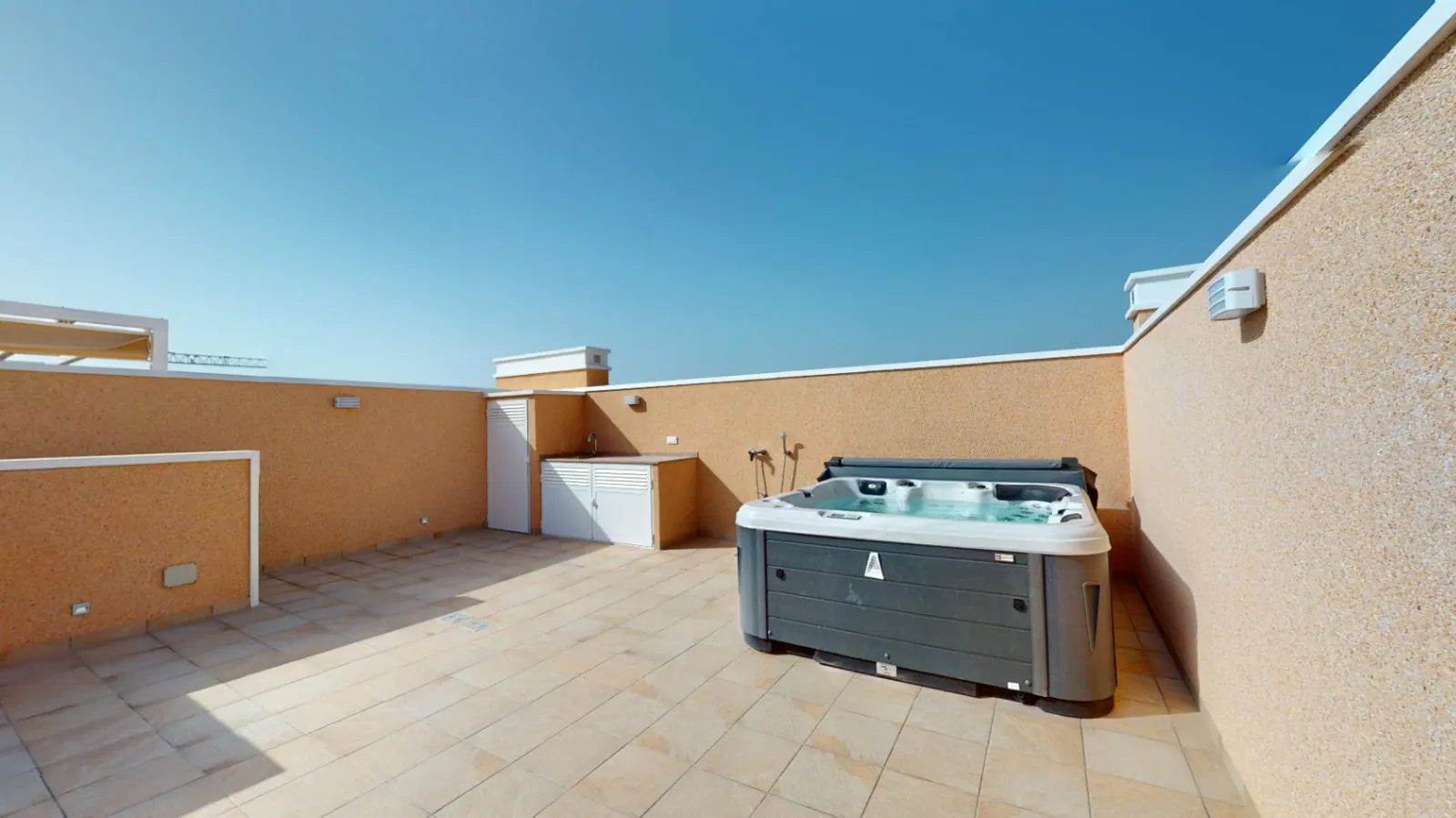Apartamento de tres habitaciones en Pilar de la Horadada.