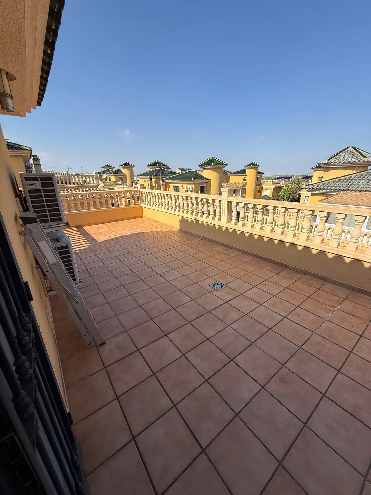 Magnifica Casa de cuatros dormitorios en venta en Villamartín, Orihuela Costa