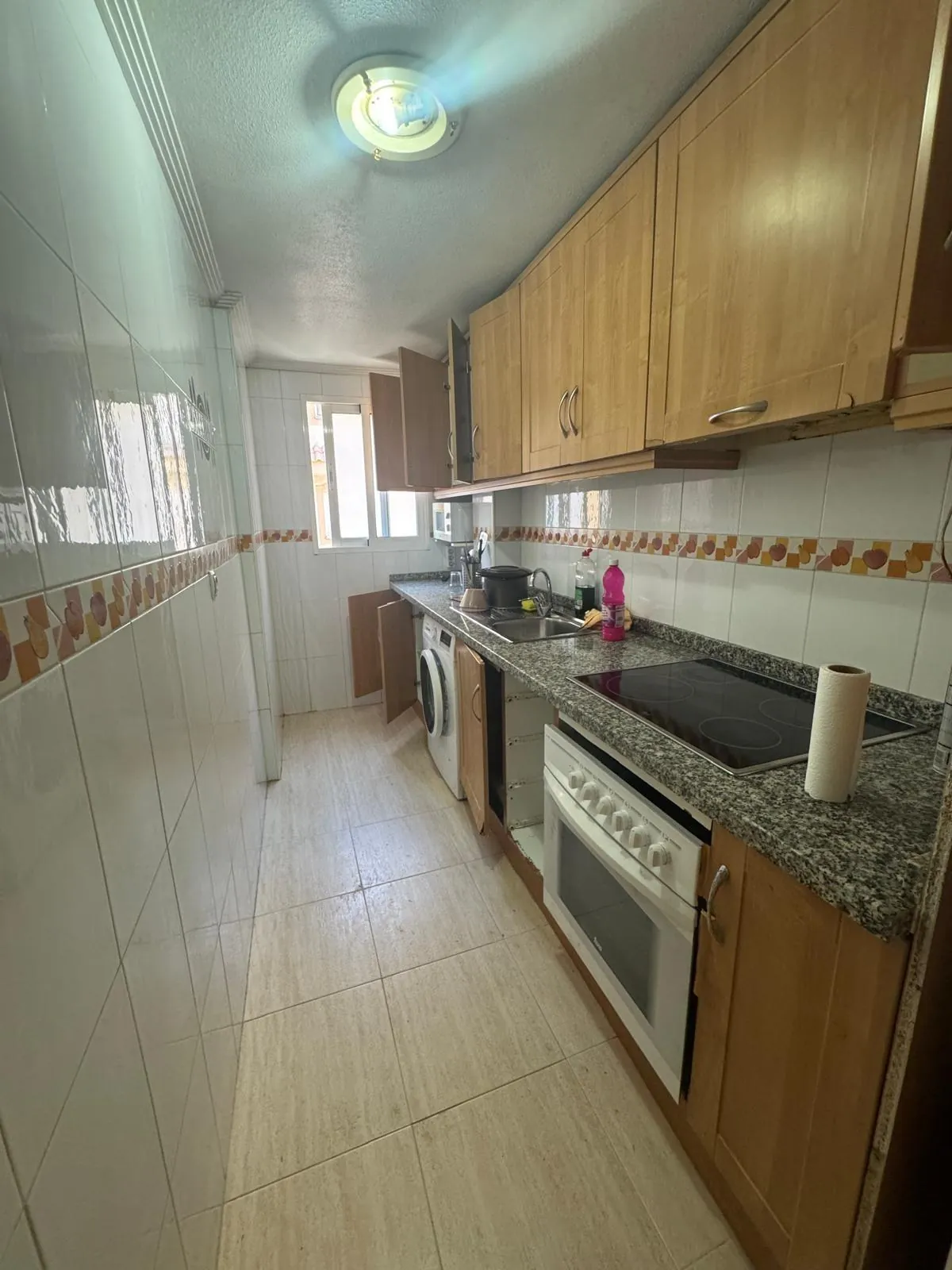 Apartamento de dos dormitorios en venta en Torrevieja, Alicante