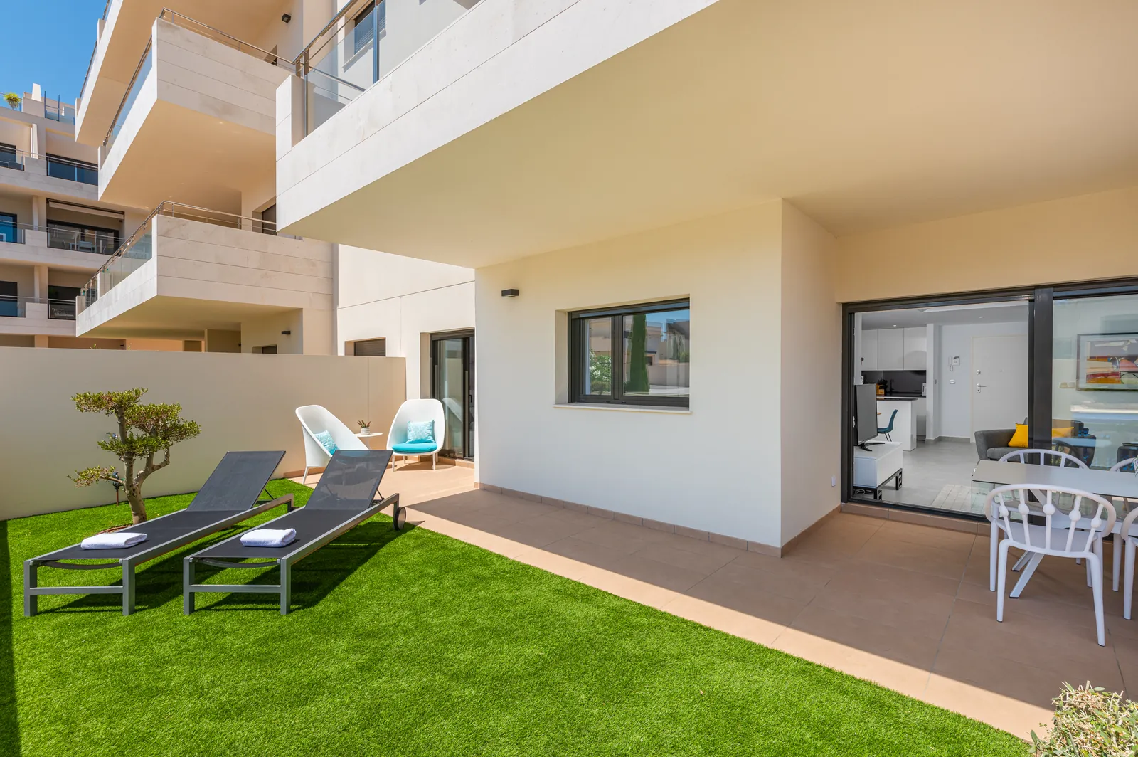 Apartamento de dos habitaciones en venta en Los Dolses.