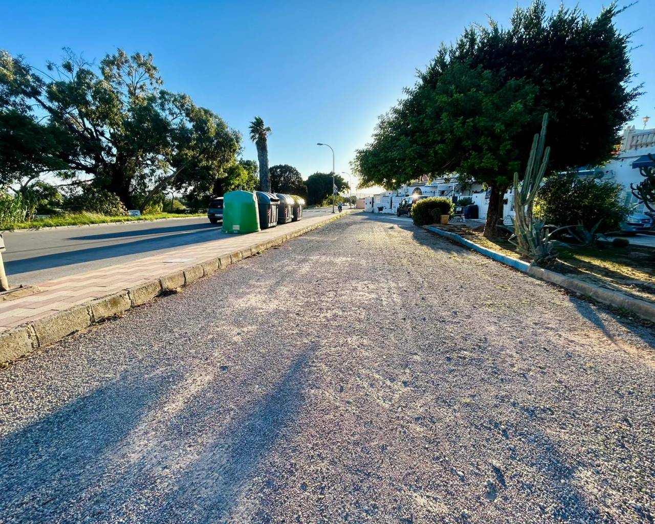 Casa adosada totalmente reformada en venta en El Chaparral, Torrevieja