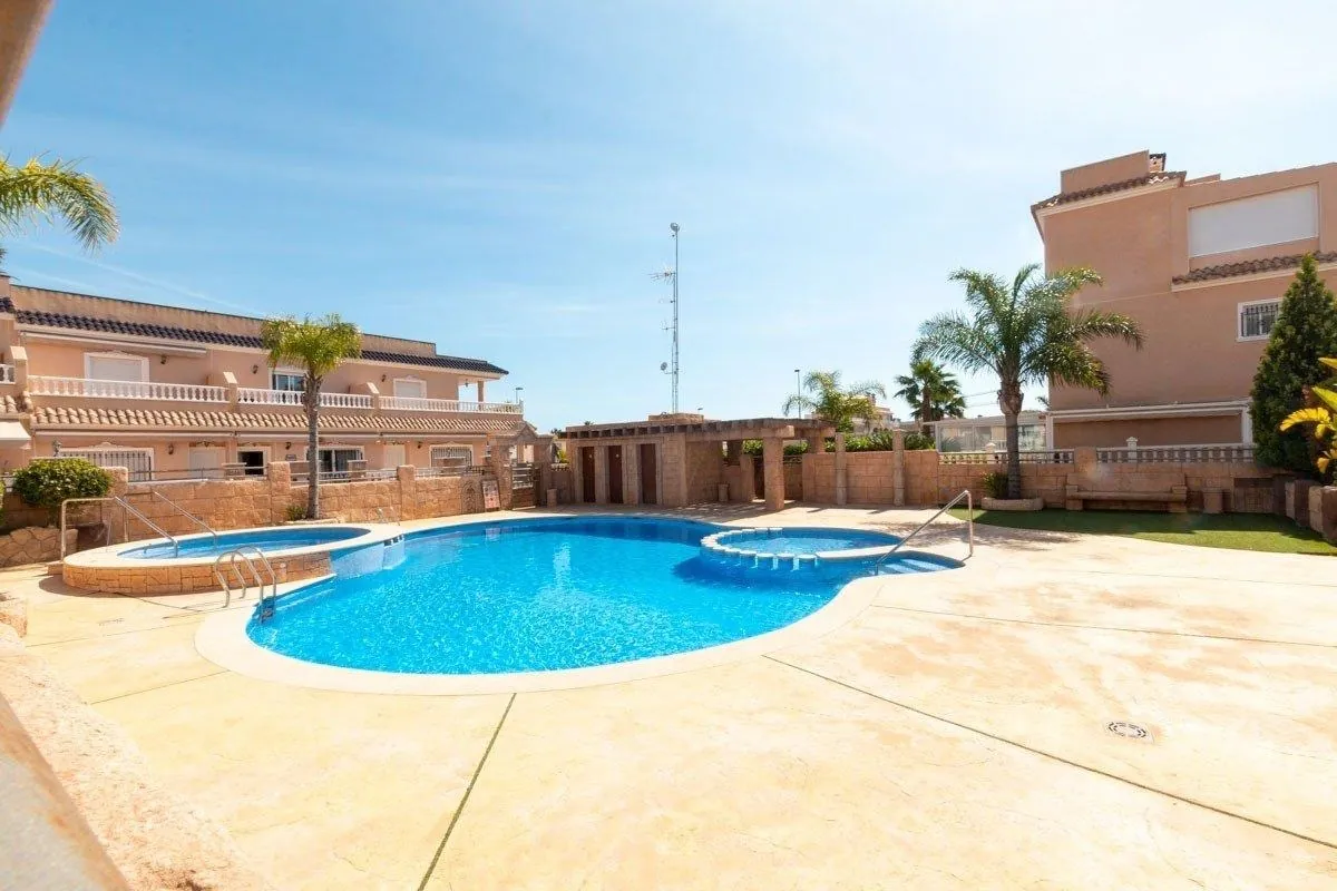 Apartamento en venta con 3 dormitorios en Los Dolses, Orihuela