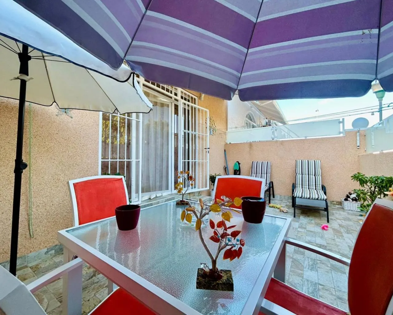 Casa adosada totalmente reformada en venta en El Chaparral, Torrevieja