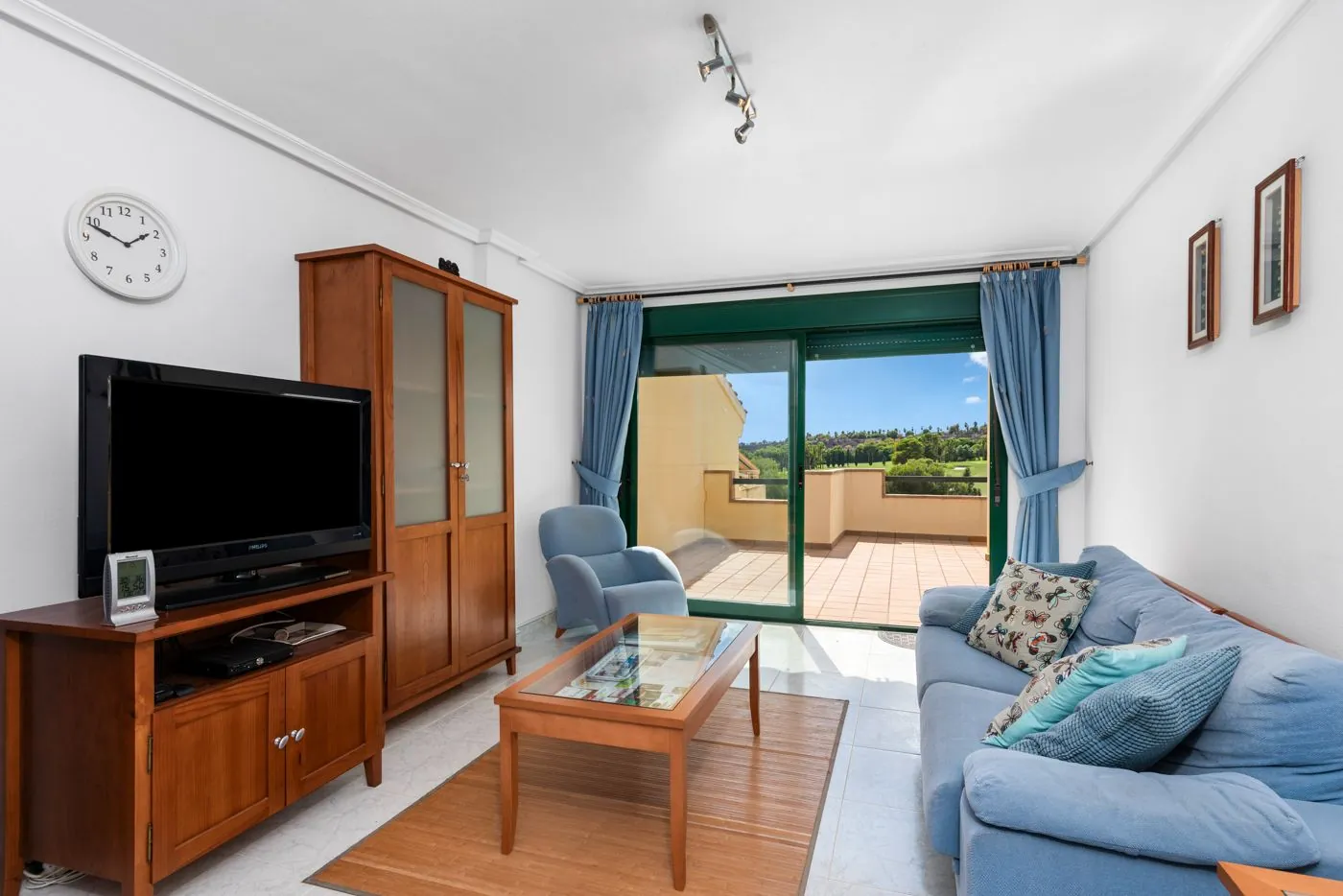 Ático de dos dormitorios con vistas al mar y al golf en Campoamor.