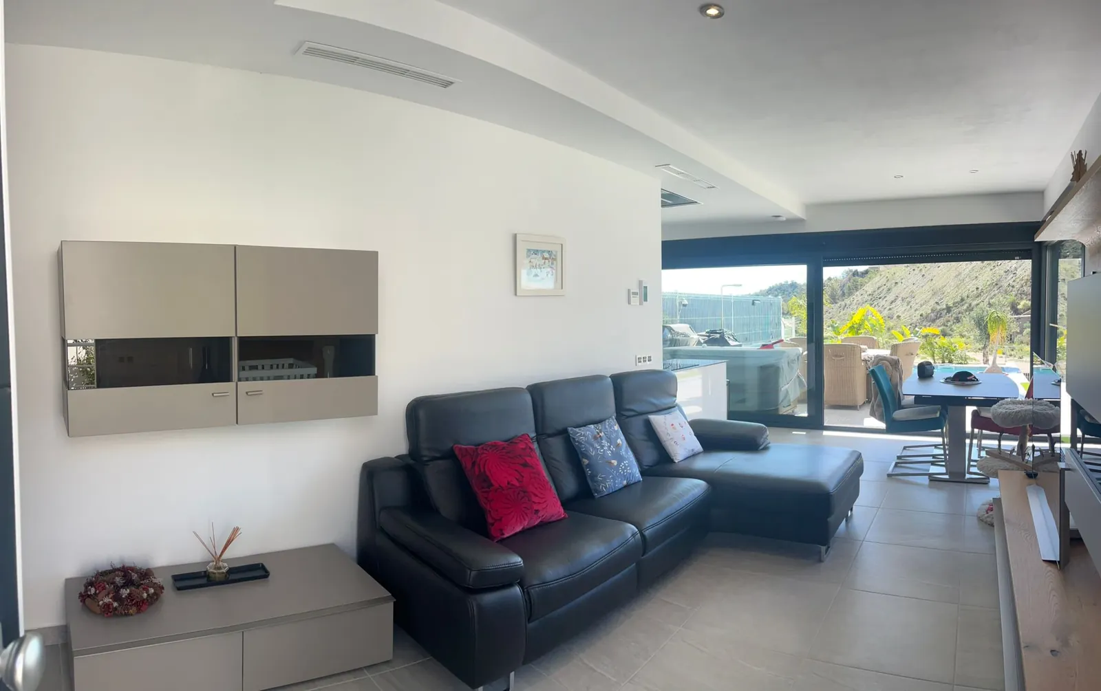 Impresionante Villa de tres habitaciones en venta San Miguel De Salinas, Alicante