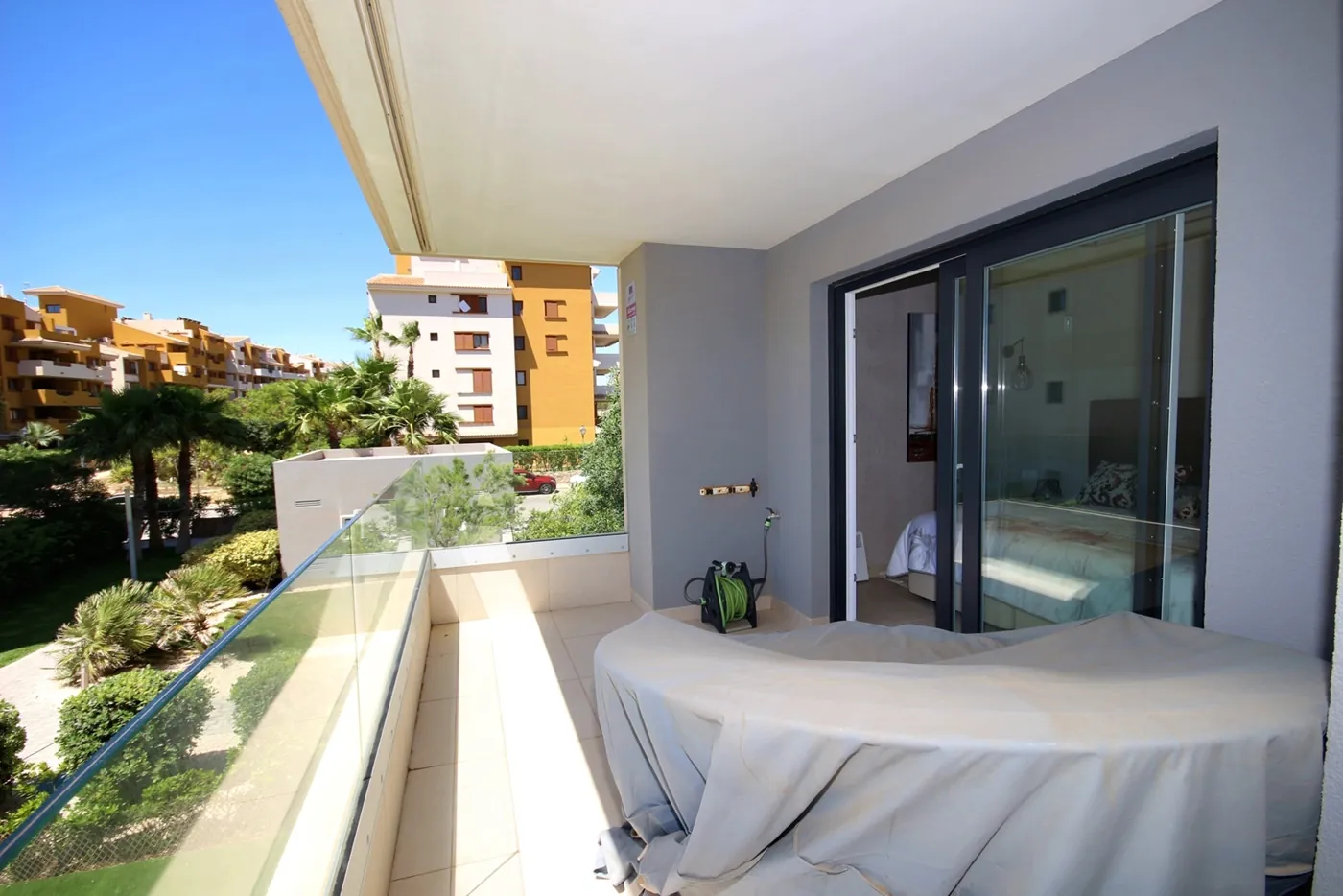 Apartamento de tres dormitorios en Punta Prima