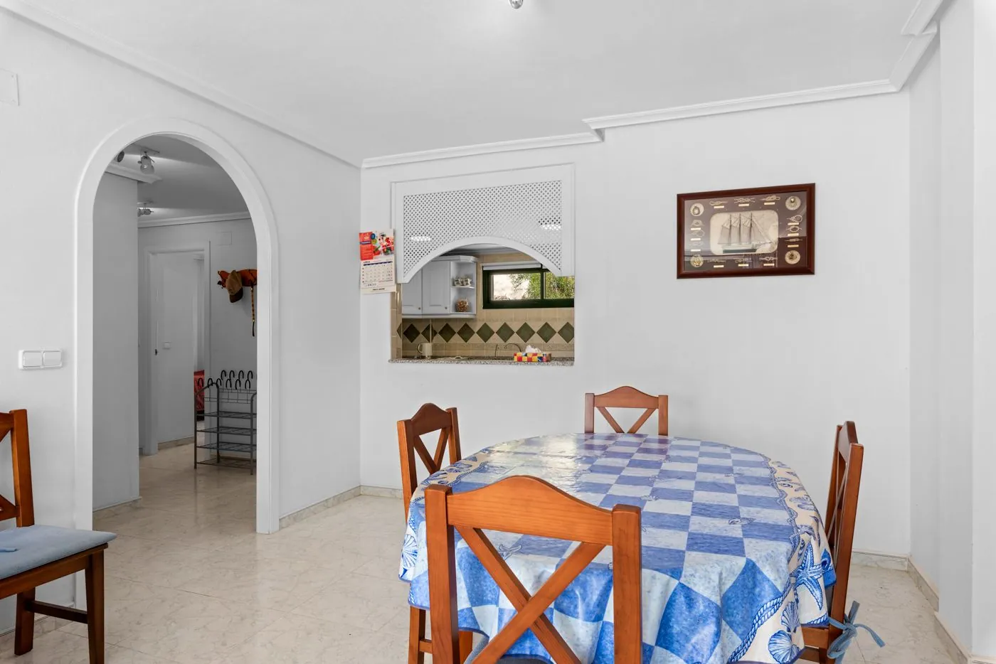 Ático de dos dormitorios con vistas al mar y al golf en Campoamor.