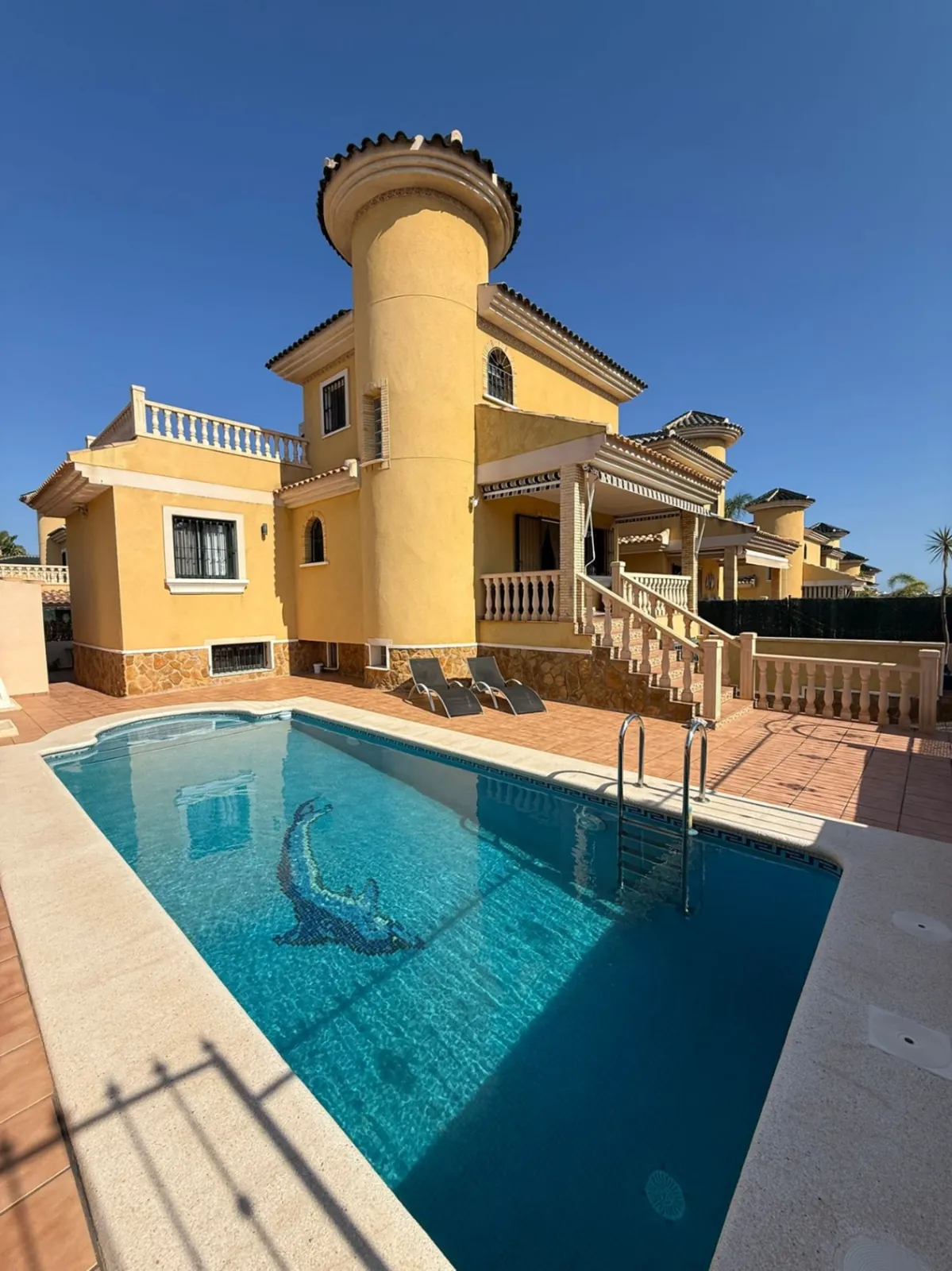 Magnifica Casa de cuatros dormitorios en venta en Villamartín, Orihuela Costa