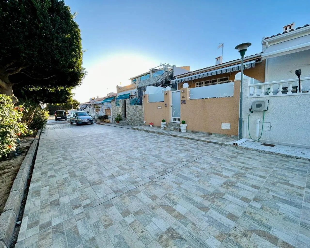 Casa adosada totalmente reformada en venta en El Chaparral, Torrevieja