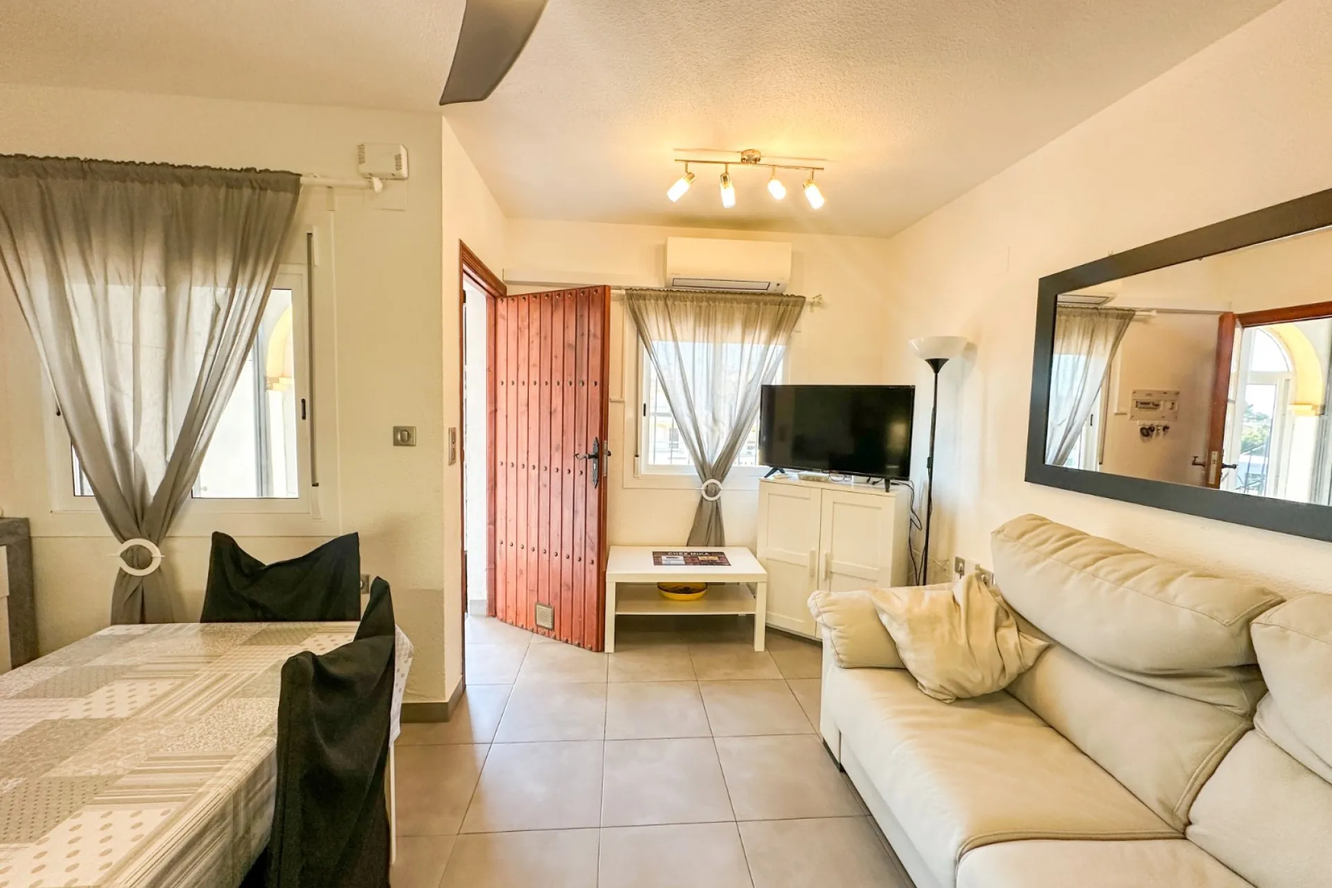 Renovated ground floor apartment with 1 bedroom for sale in the “Mirador Del Mediterranéo” residential complex.