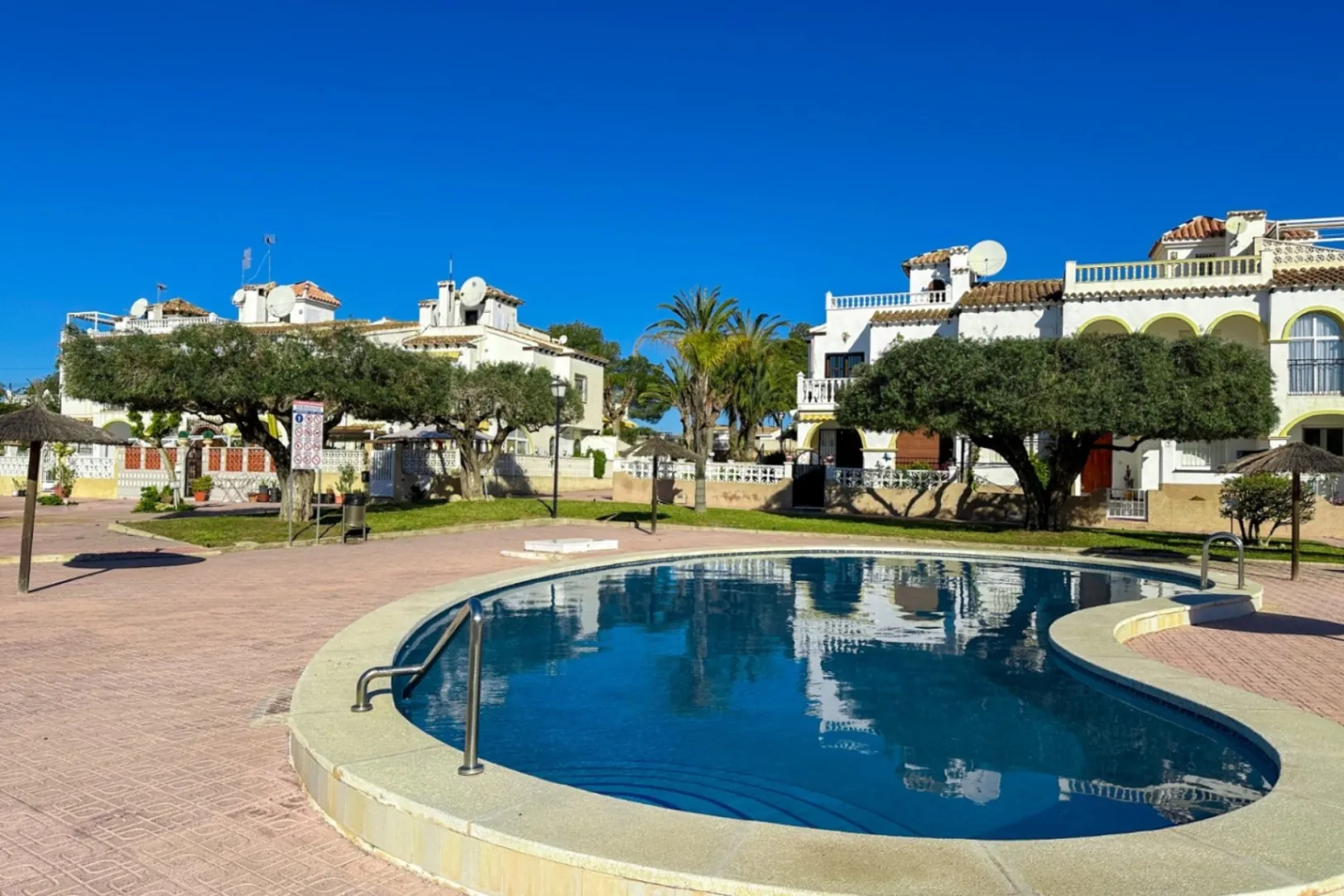 Renovated ground floor apartment with 1 bedroom for sale in the “Mirador Del Mediterranéo” residential complex.