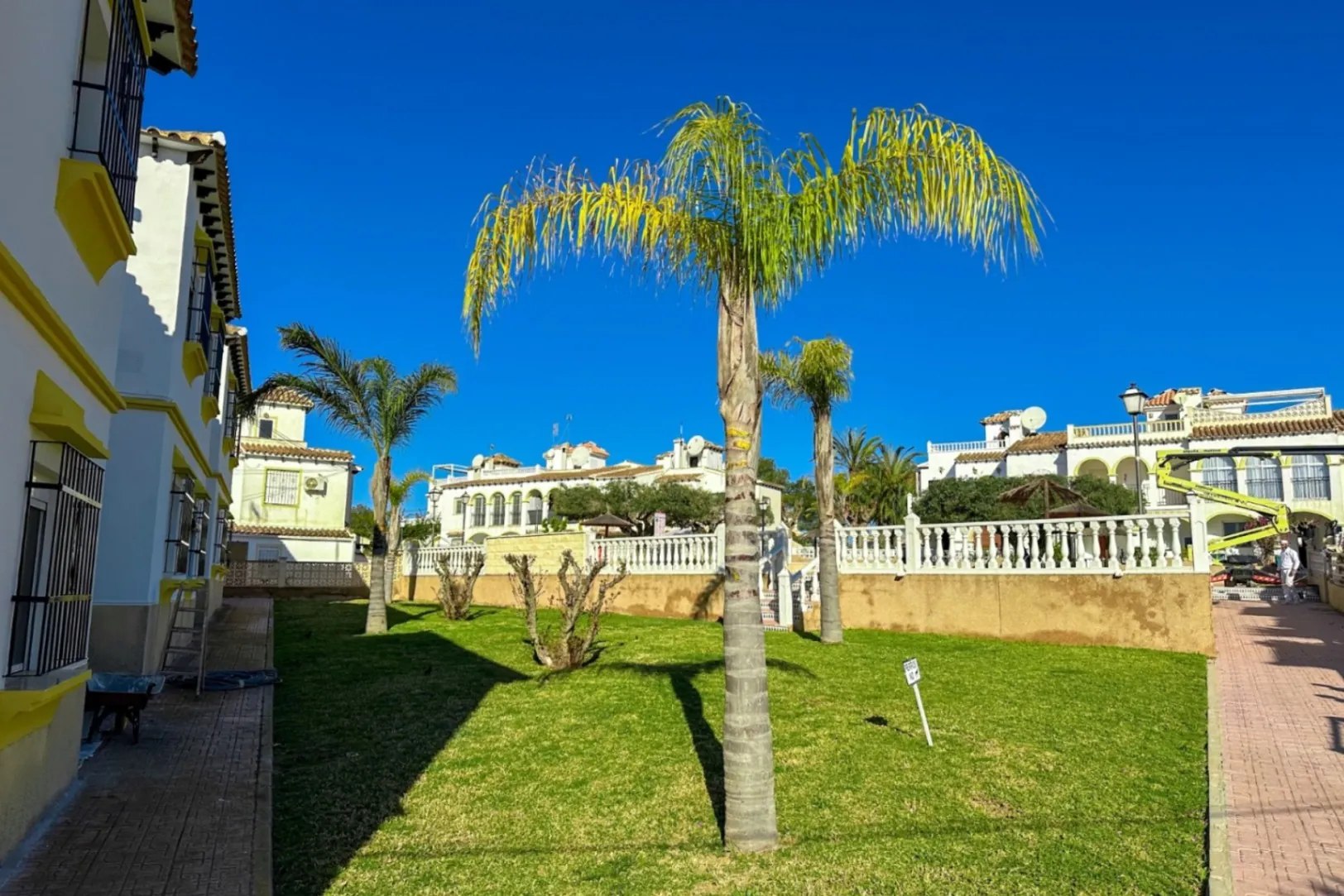 Renovated ground floor apartment with 1 bedroom for sale in the “Mirador Del Mediterranéo” residential complex.